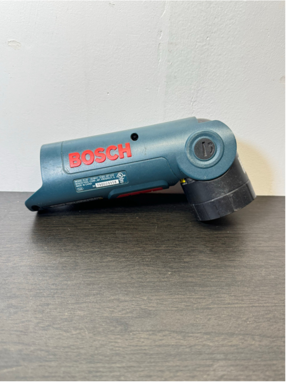 Bosch Bare-Tool 10.8-Volt Max Lithium-Ion Compact Articulating Flashlight FL10